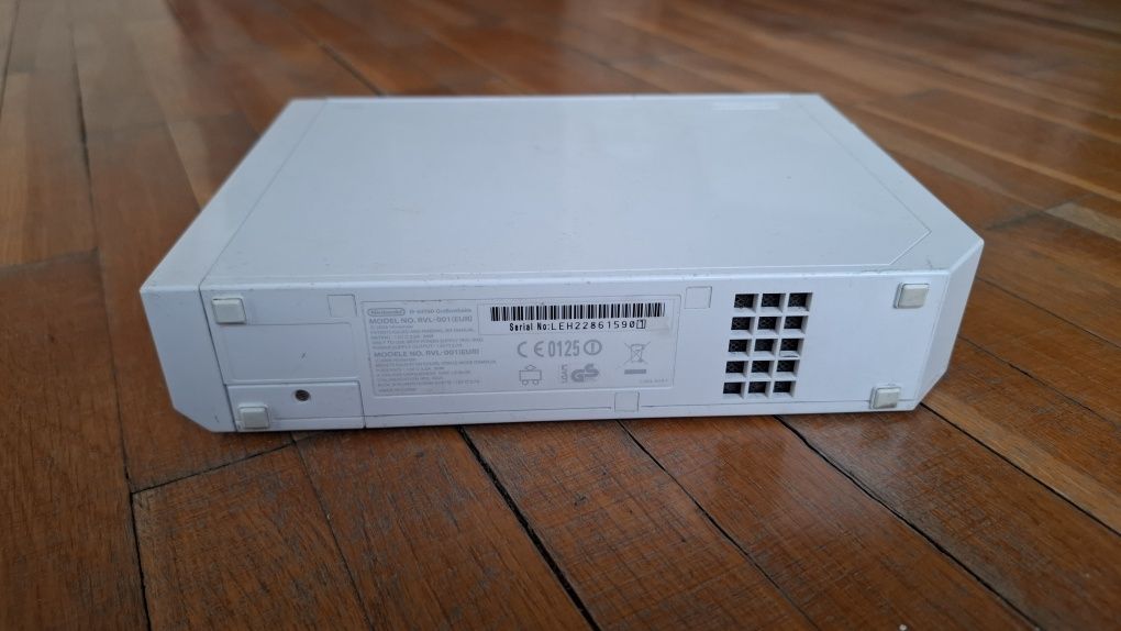 Nintendo Wii със 100 игри