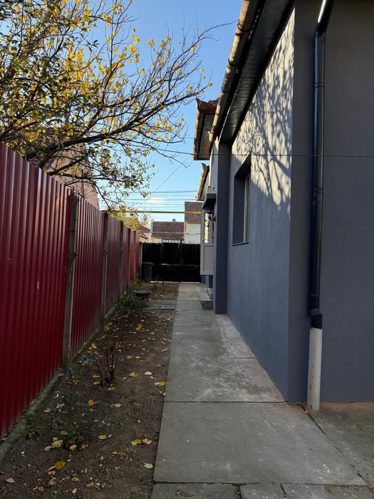 Casa cu curte de închiriat in Buziaș- zona centrala