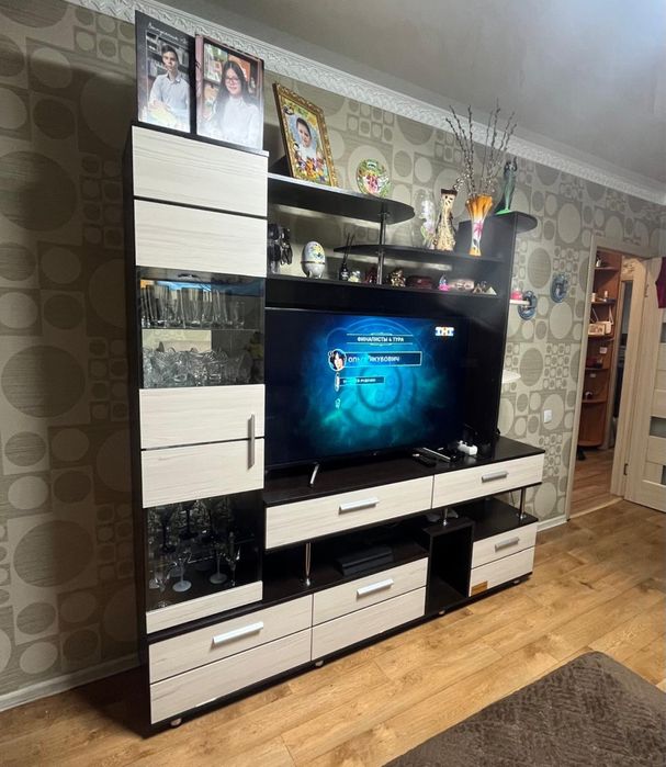 Стенка в гостинную