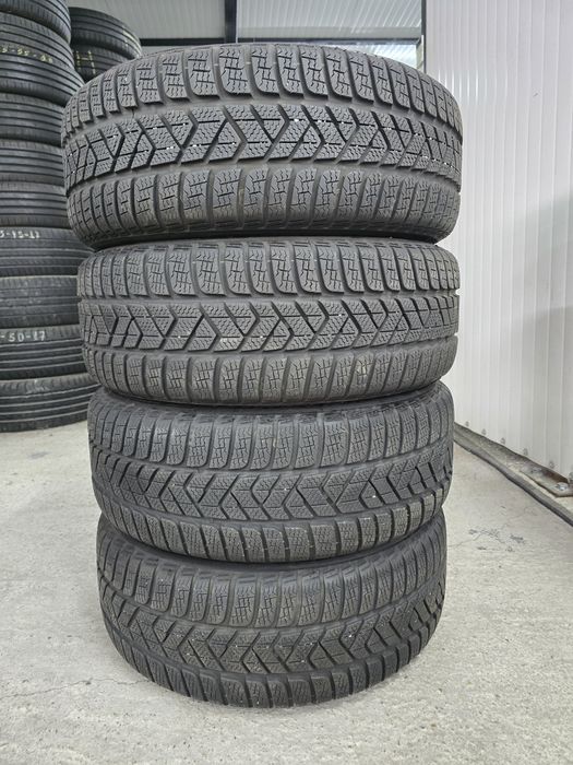 4 Броя 215/55/17 Pirelli 7,2mm