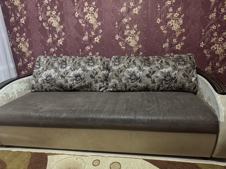 продам диван бу.