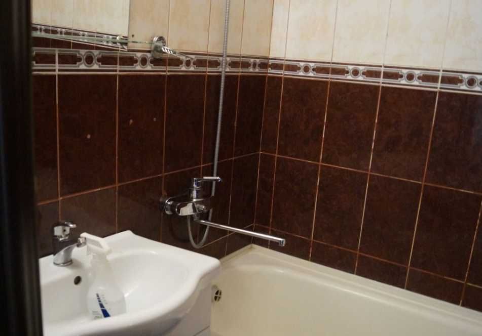 Дава се под наем Четиристаен апартамент в Пловдив, Изгрев - 120 кв.м за 428.4 € - Снимка #4