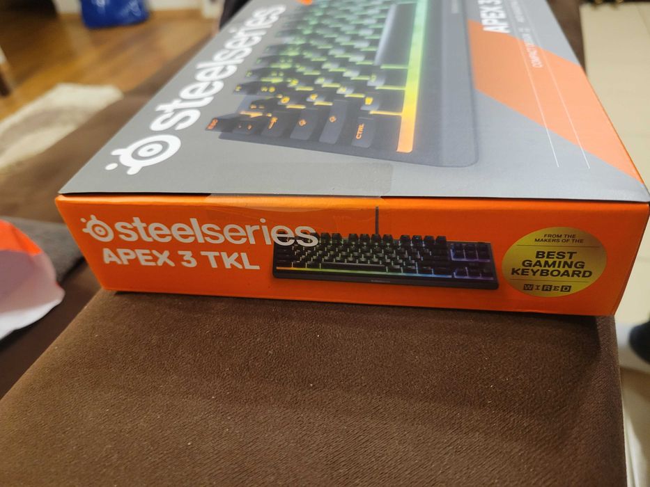 Клавиатура SteelSeries Apex 3 TKL - чисто нова, US layout