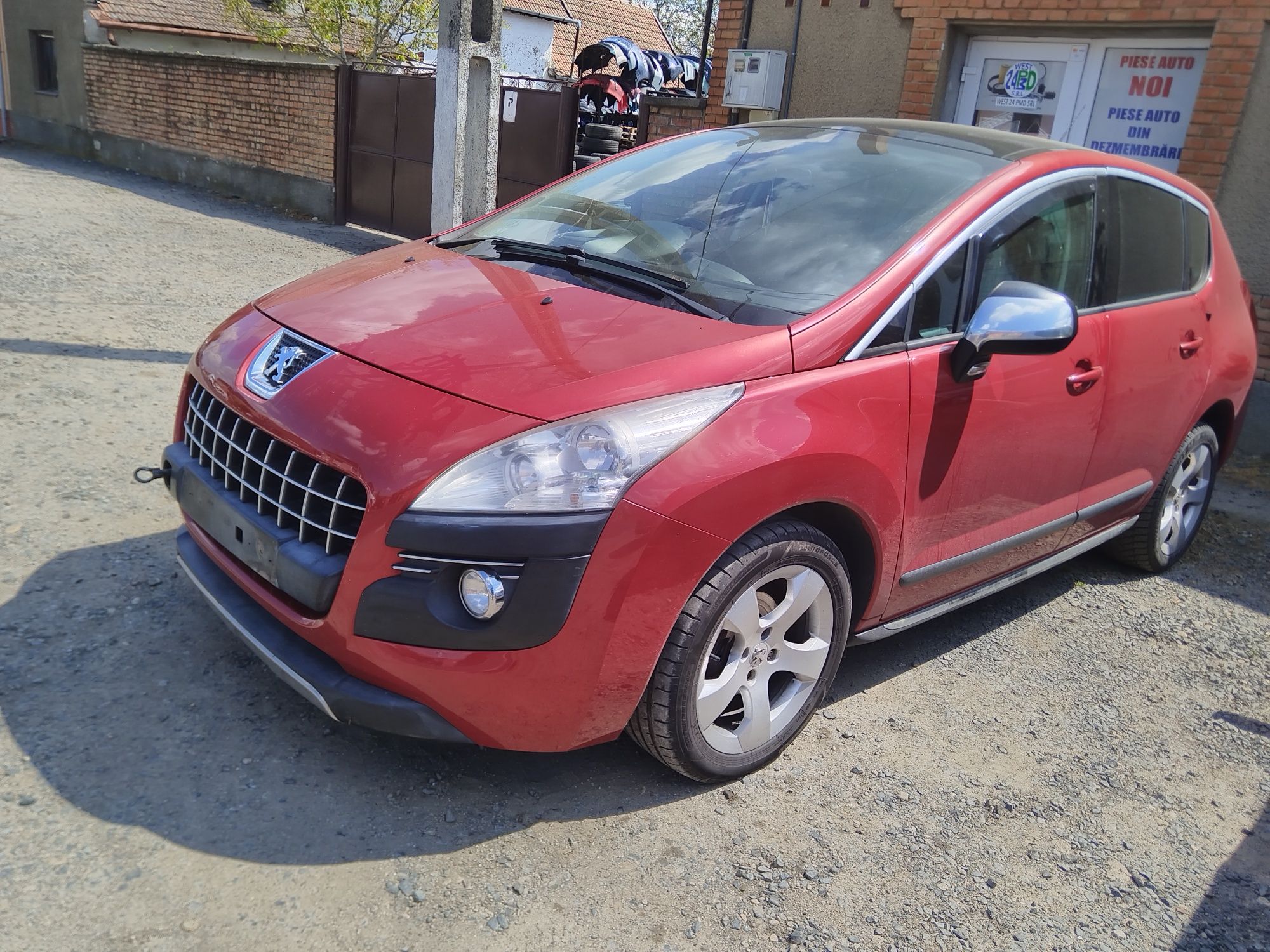 Fata completa Peugeot 3008 ( bara capota far aripa trager ) 2008-2013