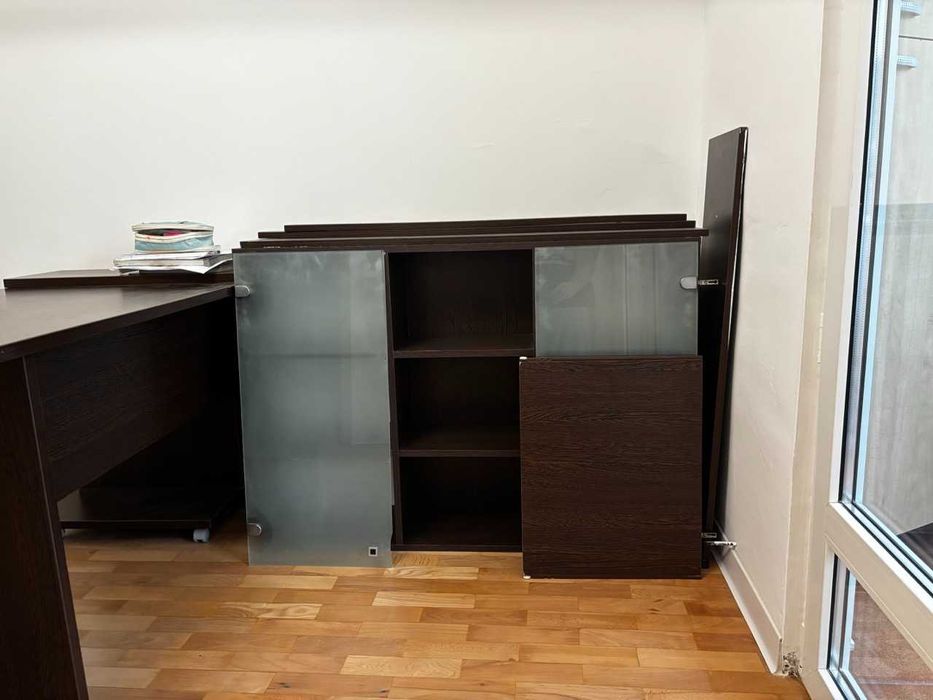 Donatie: Birou de lucru - fix cu polita de perete (in Bucuresti)