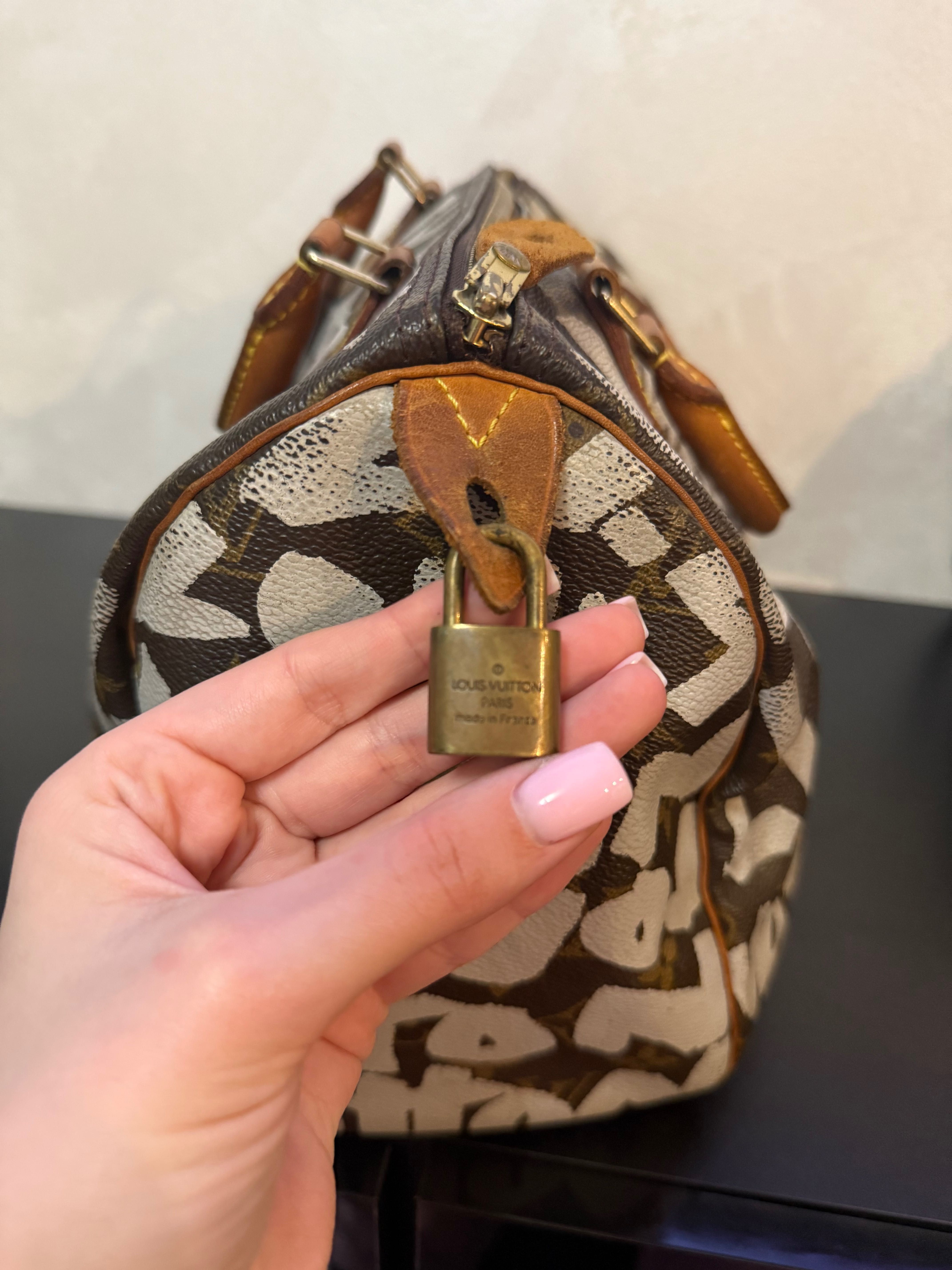 Оригинална чанта Louis Vuitton