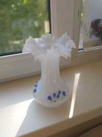 Продам вазу из  богемского стекла с идеальном состоянии