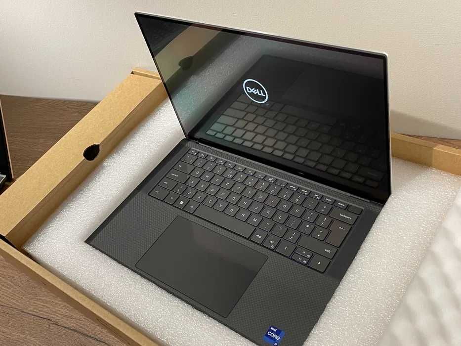 Laptop Dell 15.6' XPS OLED 4K i9 32GB RAM nou cutie