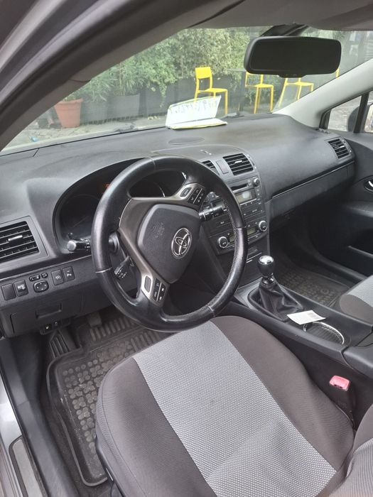 Toyota Avensis full option