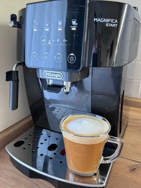 DeLonghi кофемашина ECAM220.21.BG