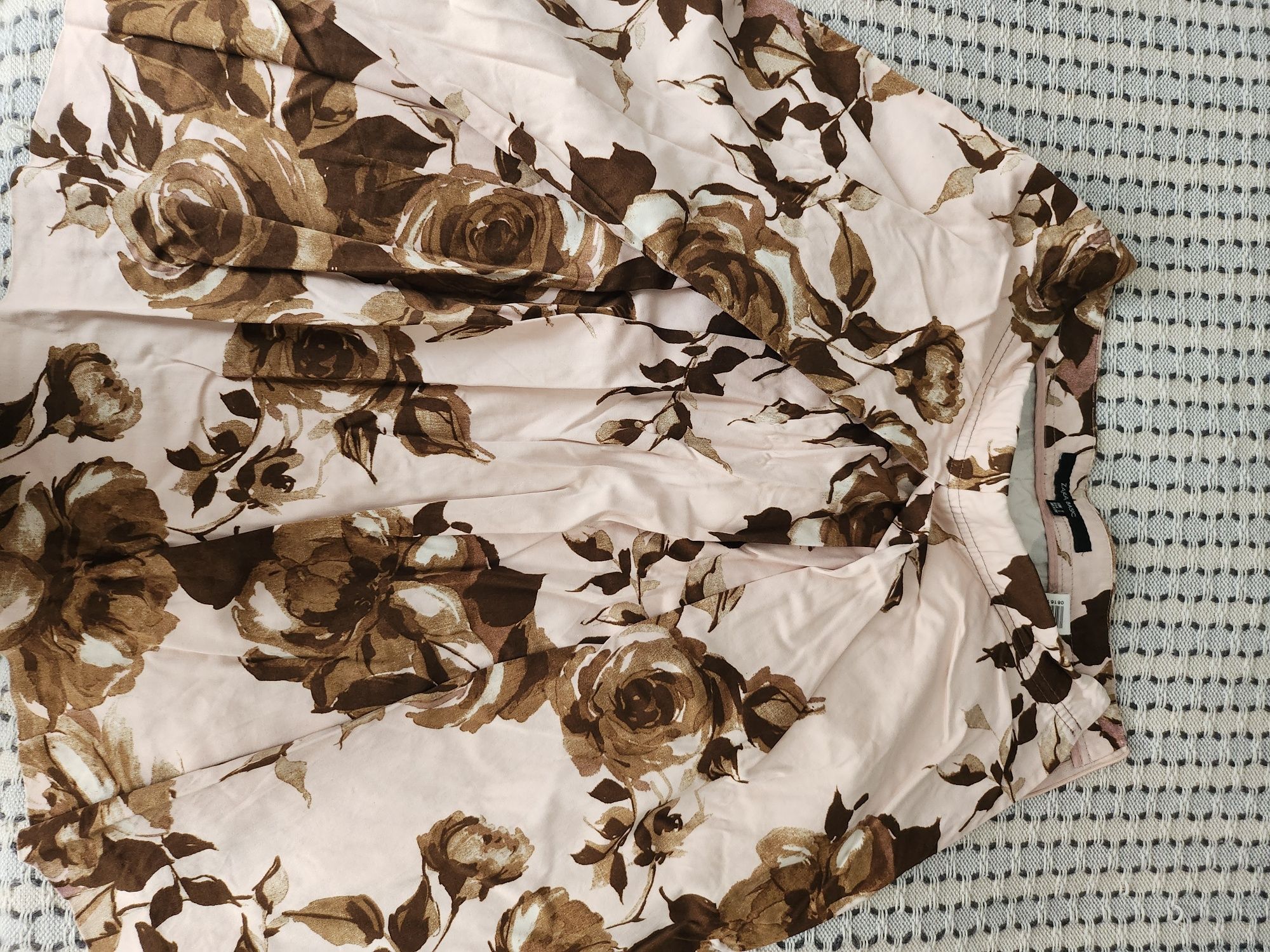 Пола Zara S,сако H&M 42, пола H&M 34 25лв общо!