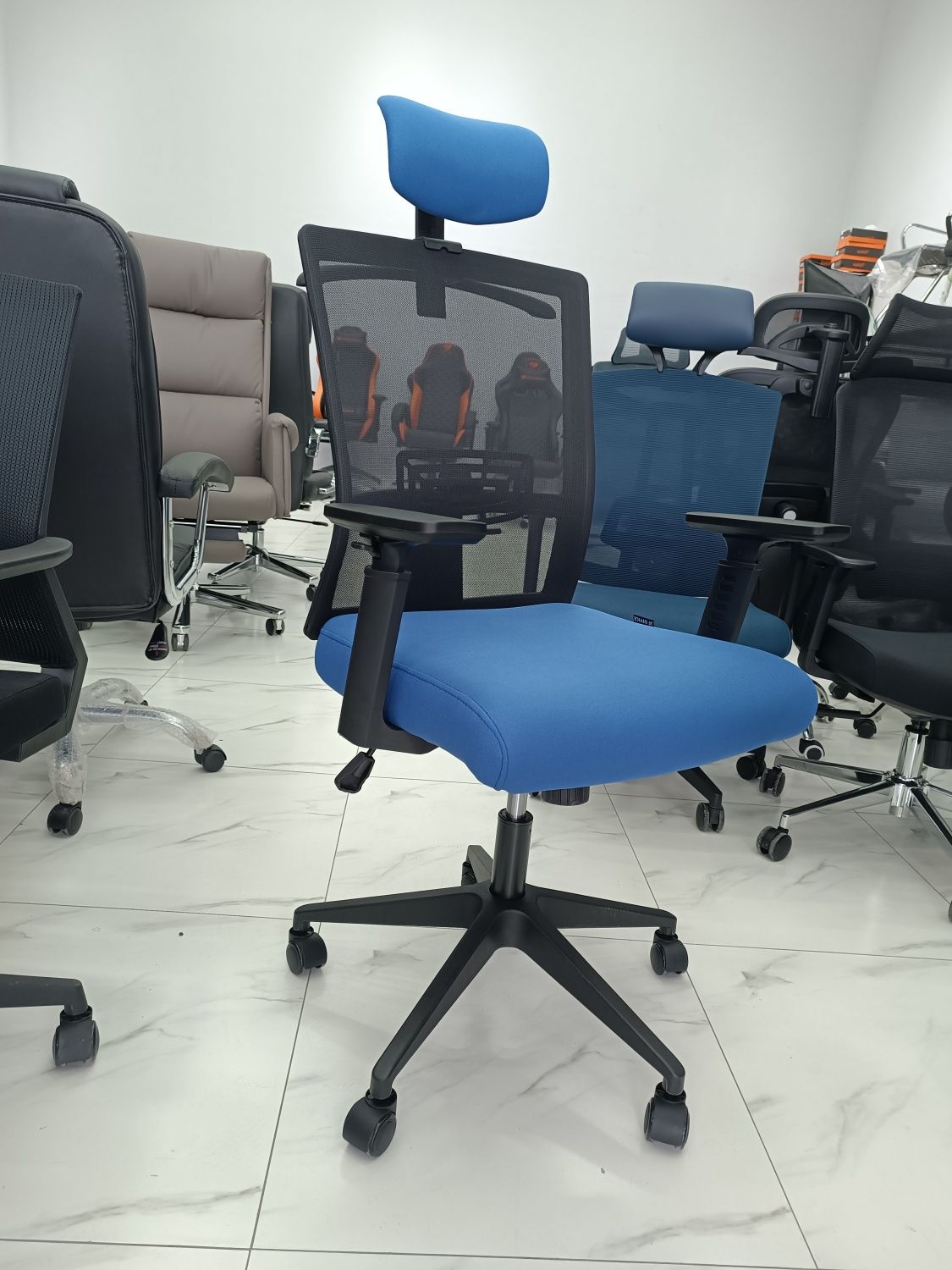 Кресло для руководителя и персонала