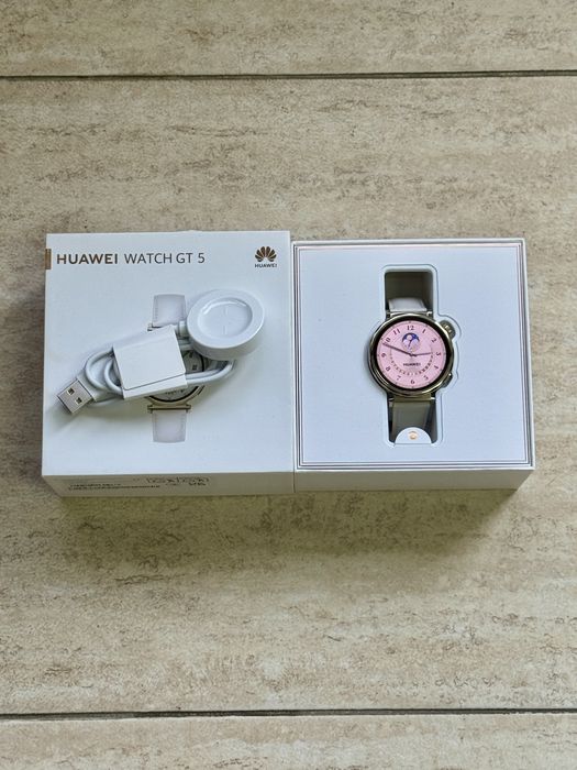 КАТО НОВ! Huawei Watch GT 5 41mm White Learher
