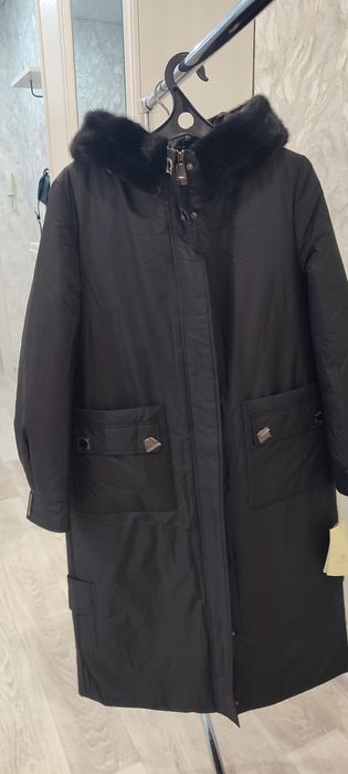 Продам зимний пуховик наполнитель верблюжья шерсть