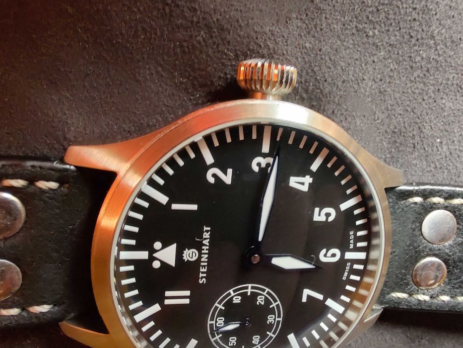 Steinhart Nav B - Uhr