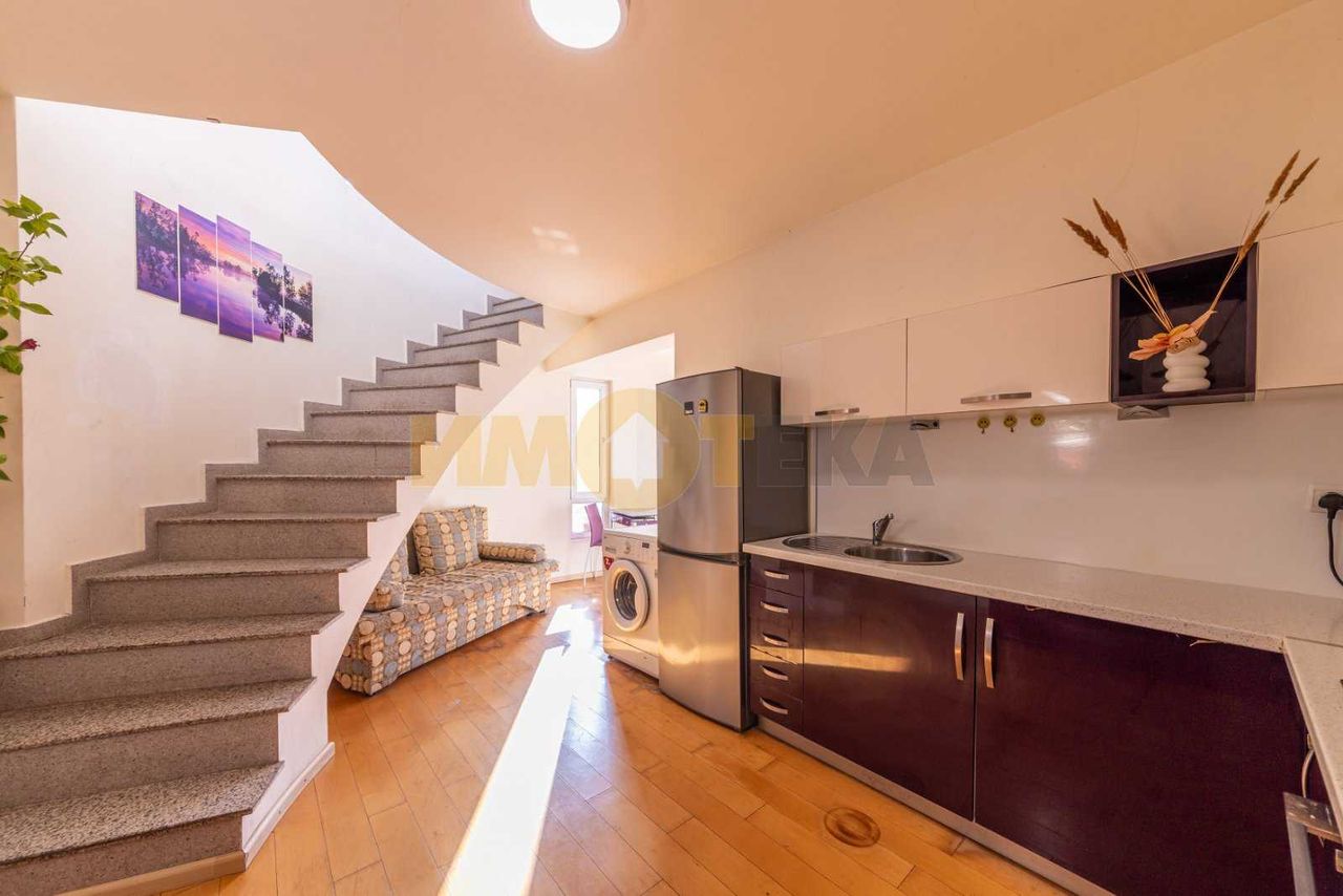 Продава се Двустаен апартамент в Варна, Аспарухово - 132 кв.м за 1238 €/кв.м - Снимка #4