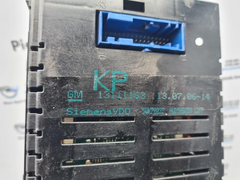 CD Player radio CDC 40 Opera Opel Astra H GTC