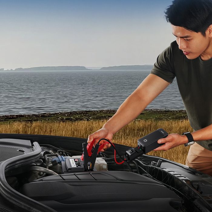 BASEUS Car Jump Starter/Power Bank 6000 mAh 600A + фенерче, Super Ener