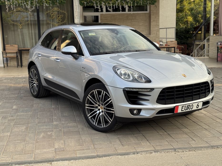 Porsche Macan S / 3.0Diesel 258cp /Chrono/Panoramic
