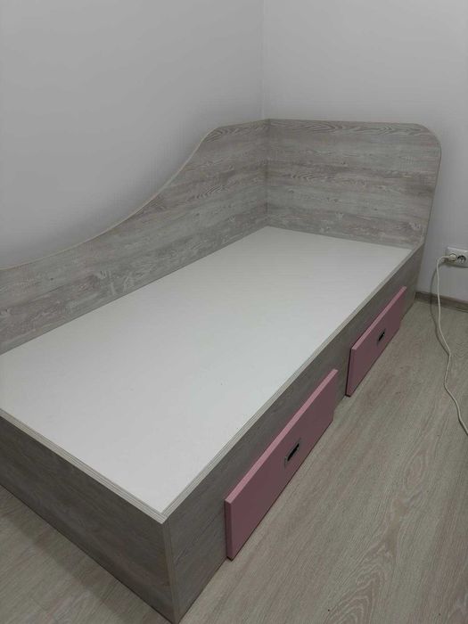 Set mobilier cameră tineret – pat + birou în L, stare bună