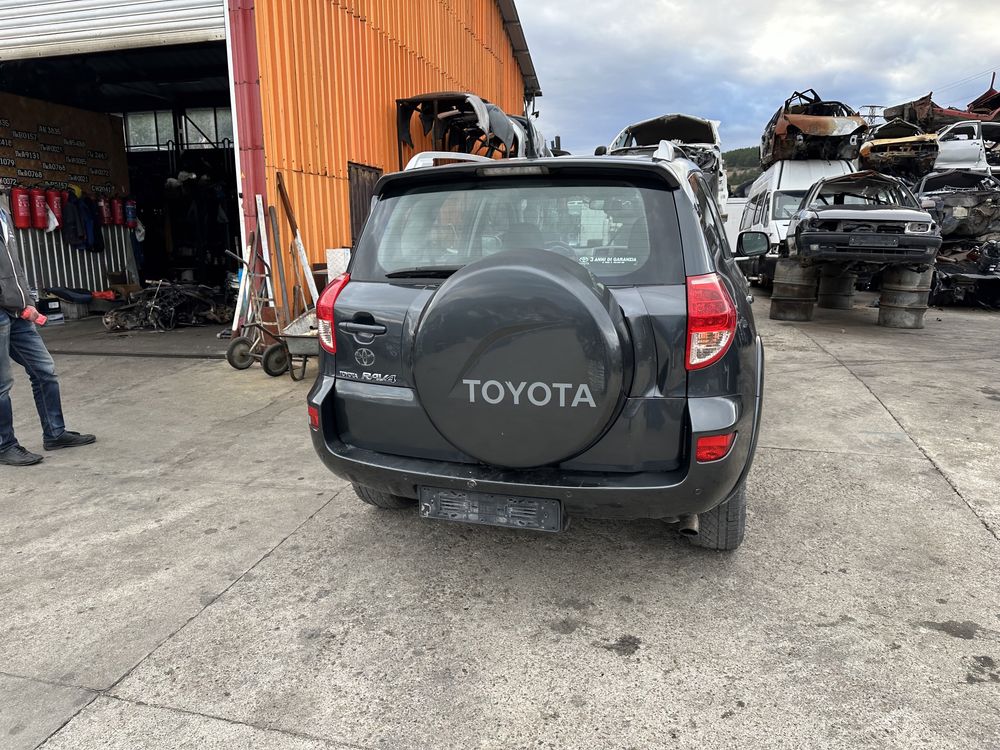 Toyota Rav4 2.2 d-cat НА ЧАСТИ