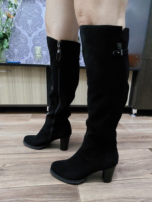 Продам осенние сапоги