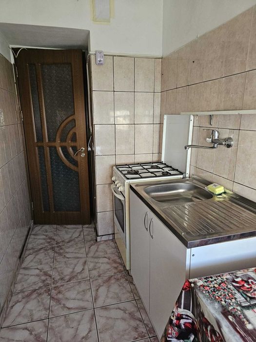 Inchiriez apartament 2 camere Craiovita Noua