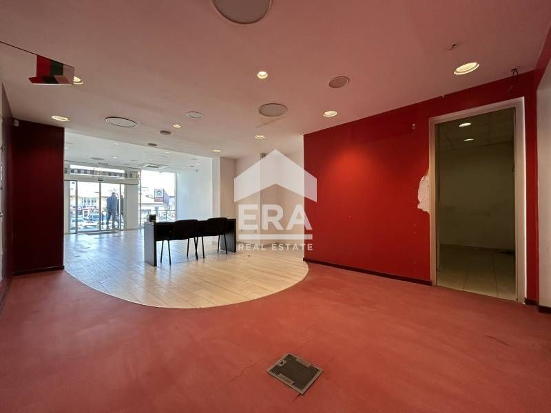 Дава се под наем Магазин в София, Надежда 1 - 103 кв.м за 2900 € - Снимка #4