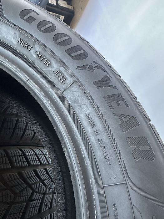 215/60/17 GoodYear 4бр дот22