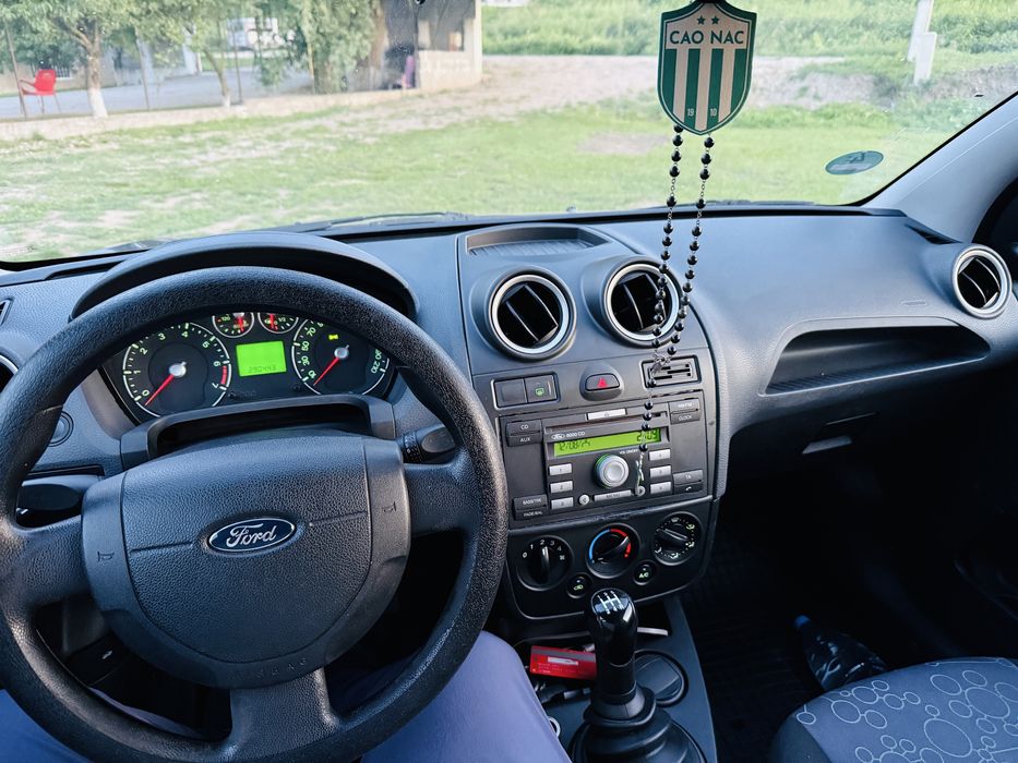 Ford fiesta 2006 facelift