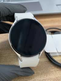Smartwatch SAMSUNG Galaxy Watch 4 / 44mm / Nou |