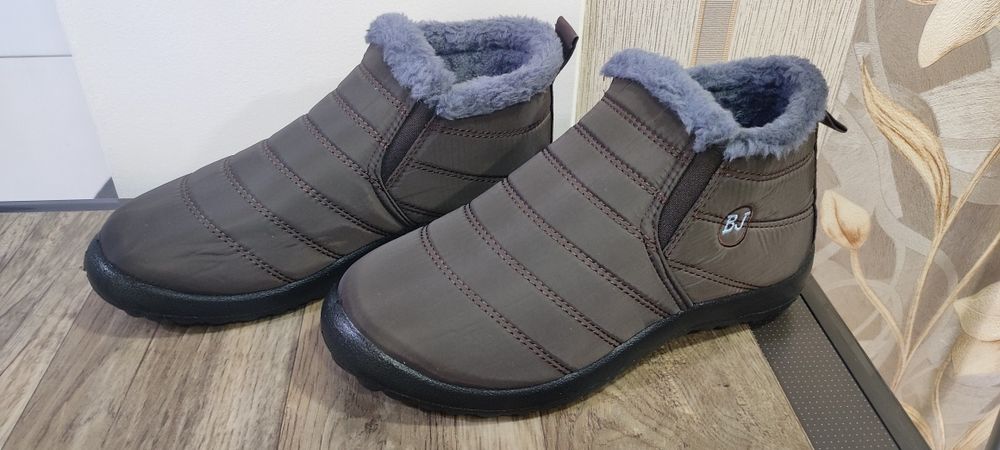 Женские тёплые ботинки. Размер 38. Новые.