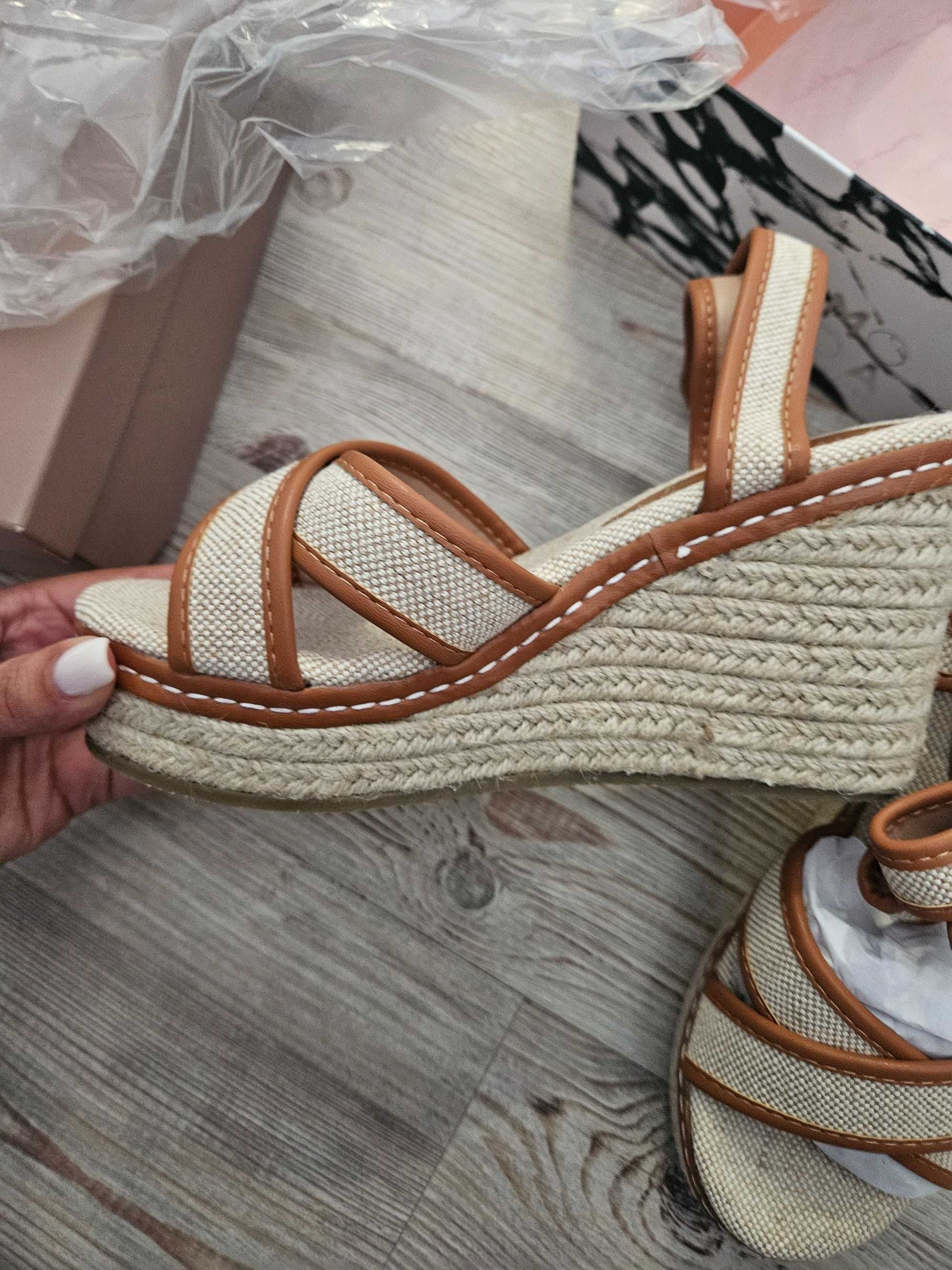 Страхотни сандали Moda in pelle 37 номер, нови