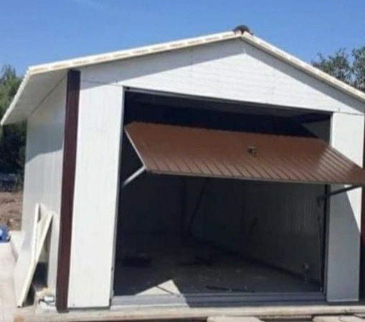 Garaje pe structura metalica