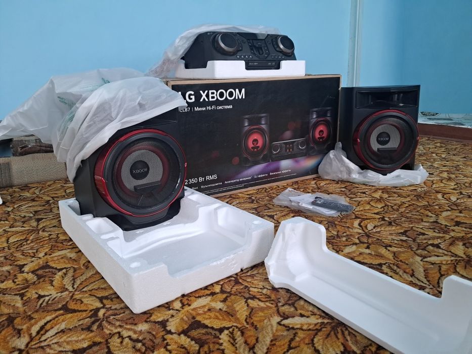 LG   XBOOM.   CL87.     HI FI