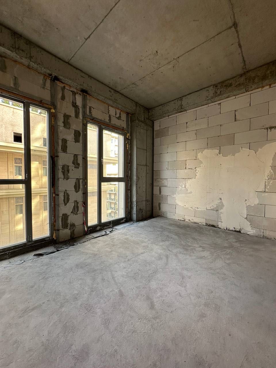 Mirabad Avenue Продается 3 комнатная коробка Гостиница Россия