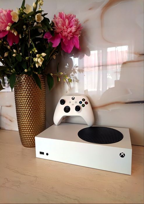 Xbox Series S 500 GB SSD cu peste 10 jocuri+1 Controller+Accesorii