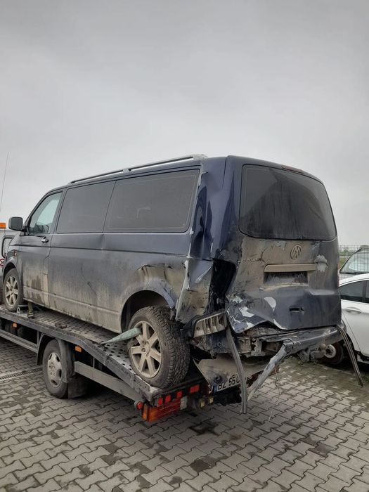 Dezmembram Volkswagen Transporter T5 1 9 Tdi An Fabr 2008