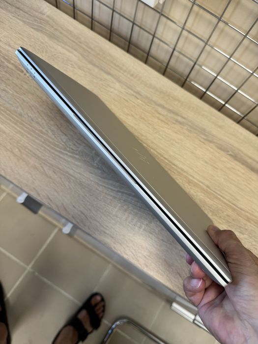 Лаптоп HP EliteBook 830 G5 - 13,3”, Touchscreen, i5, отличен