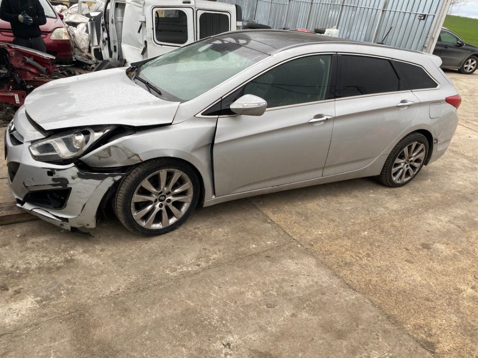 Продавам Хюндай И 40 1.7 ЦРДИ 136 к.с. автоматик, Hyndai I40 CRDI auto