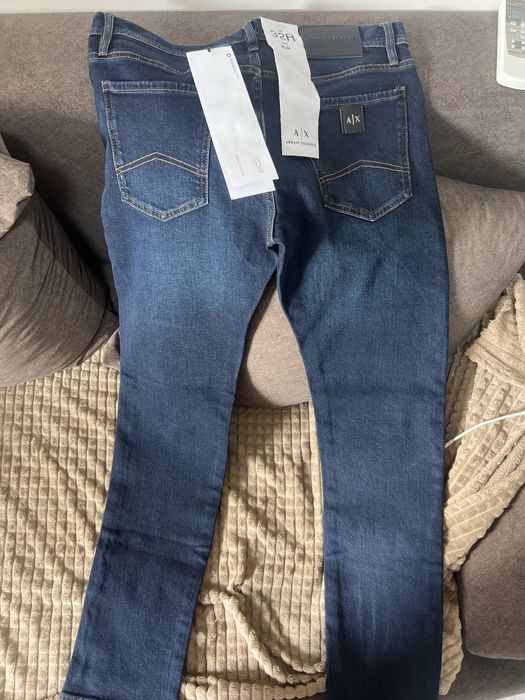 Чисто нови дънки на Armani Exchange