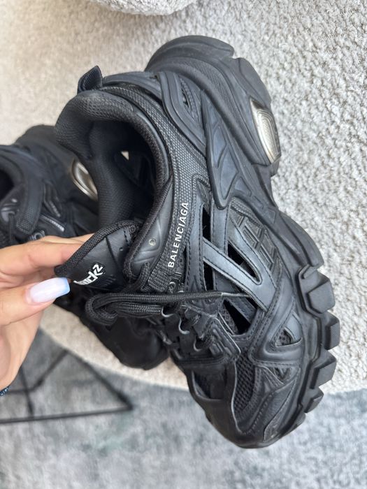 Balenciaga track 2 - 37