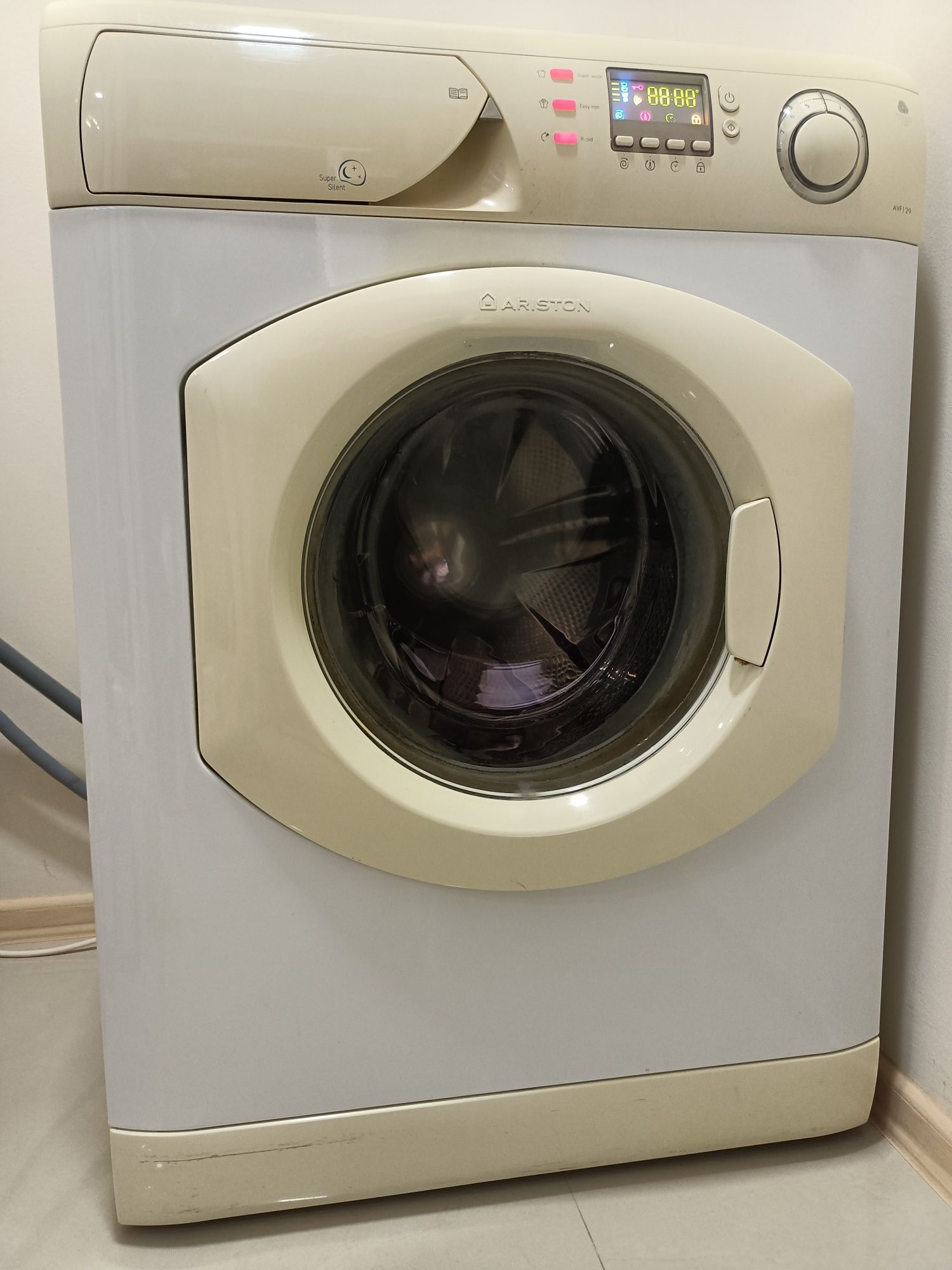 Пералня Аристон Ariston AVF129
