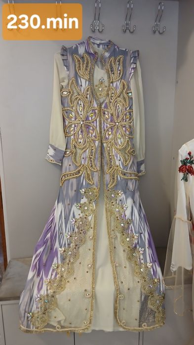 Kelin liboslari sifatli Farg'ona Oltiariqda