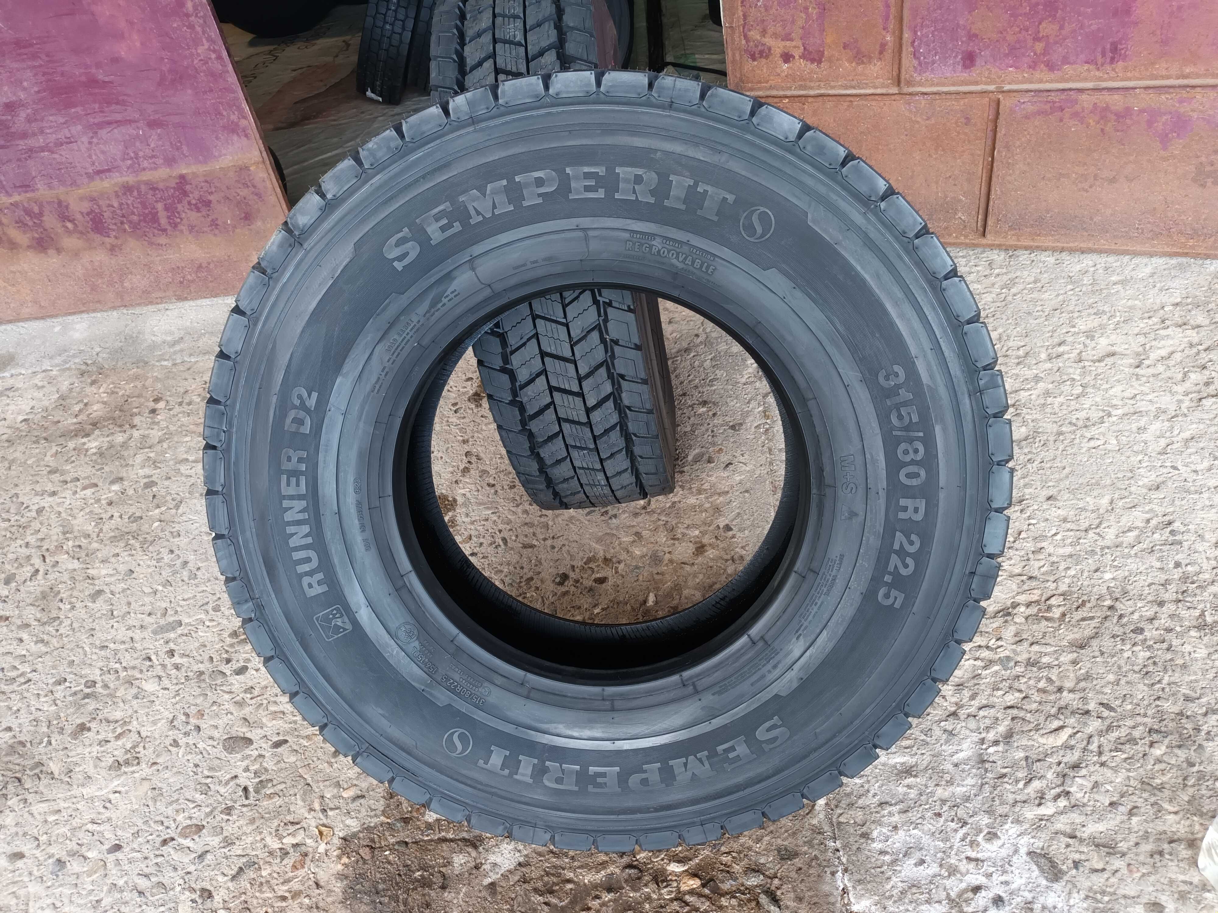 2 Нови товарни гуми 315/80 R22.5 Semperit Runner D2 156/150L M+S 20PR