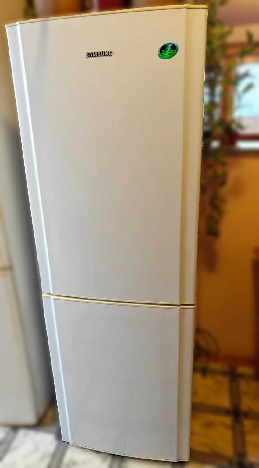 Холодильник двухкамерный Самсунг (Samsung)
