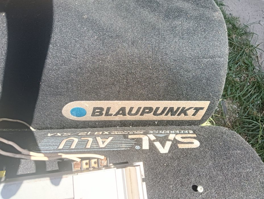 Subwoofere mari cu statie