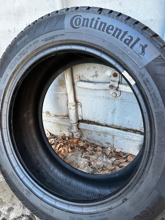 Резина зимняя шипованная 235/55/18 продам!