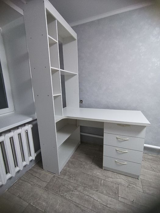 Продам письменный стол