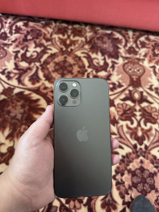 Айфон 12 pro Max